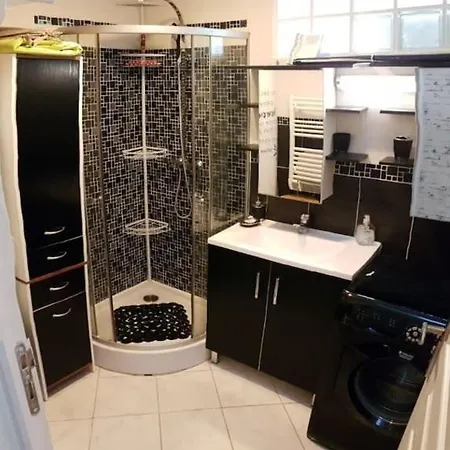 Holiday home Maison De 120 M², Divisee En 2 Independants