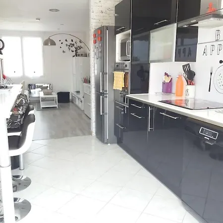 Holiday home Maison De 120 M², Divisee En 2 Independants *
